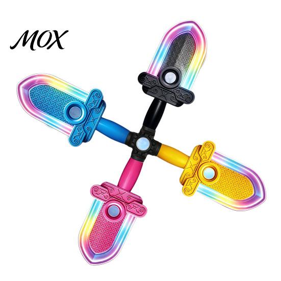 Neon Spinner Geschenke für Jungen 4-in-1 Drehender Fidget Lichtschwert Spielzeug, LED Buntes Aufleuchtendes Drehbarer Griff mit Lustigen Schreibtischspielzeugen Angst Bewegungsensor