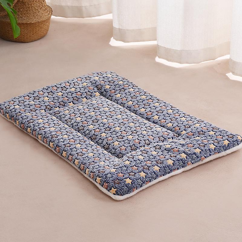 Cozy Plush Pet Mat Non Shedding Thick Double Sided Dog Bed Warm And Soft For All Seasons