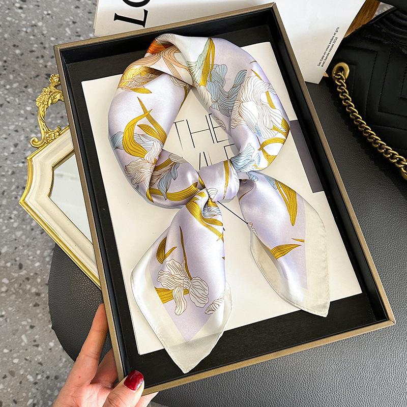 

70cm Women s Square Scarf/Silk Scarf - Practical And Versatile, Matches With Shirts One Size білий