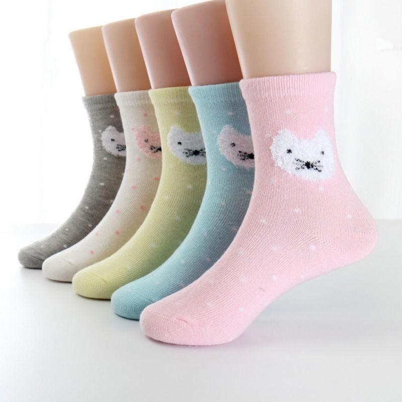 Breathable Cotton Mid-Calf Socks for Kids (1-15 Years), Anti-Odor, Cute Design for Boys and Girls, Ideal for Spring and Autumn.
