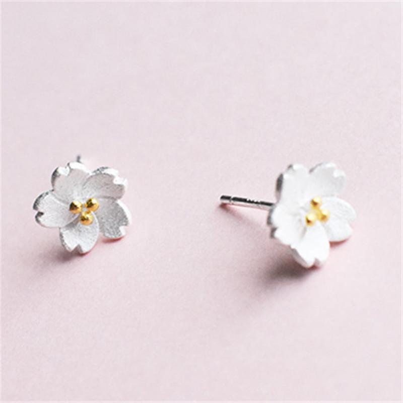 925 Sterling Silver Japanese Fashion Simple Peach Blossom Two-Color Cherry Blossom Earrings Girls Day Party Jewelry Accessories