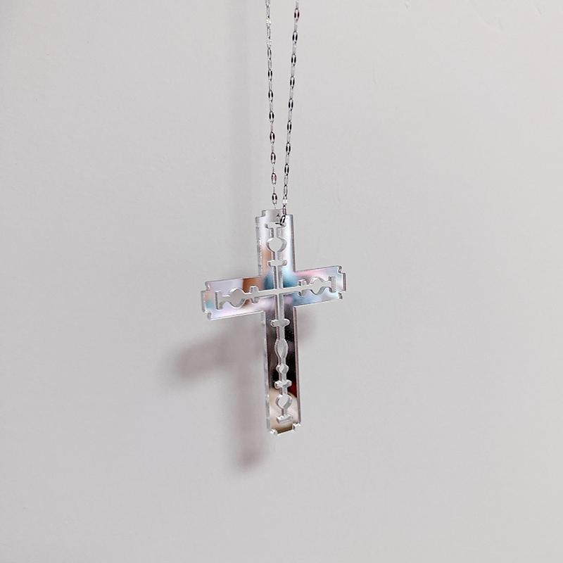 

Y2K Cross Blade Acrylic Pendant Necklace For Women Men Harajuku Clavicle Chain Aesthetic Jewelry