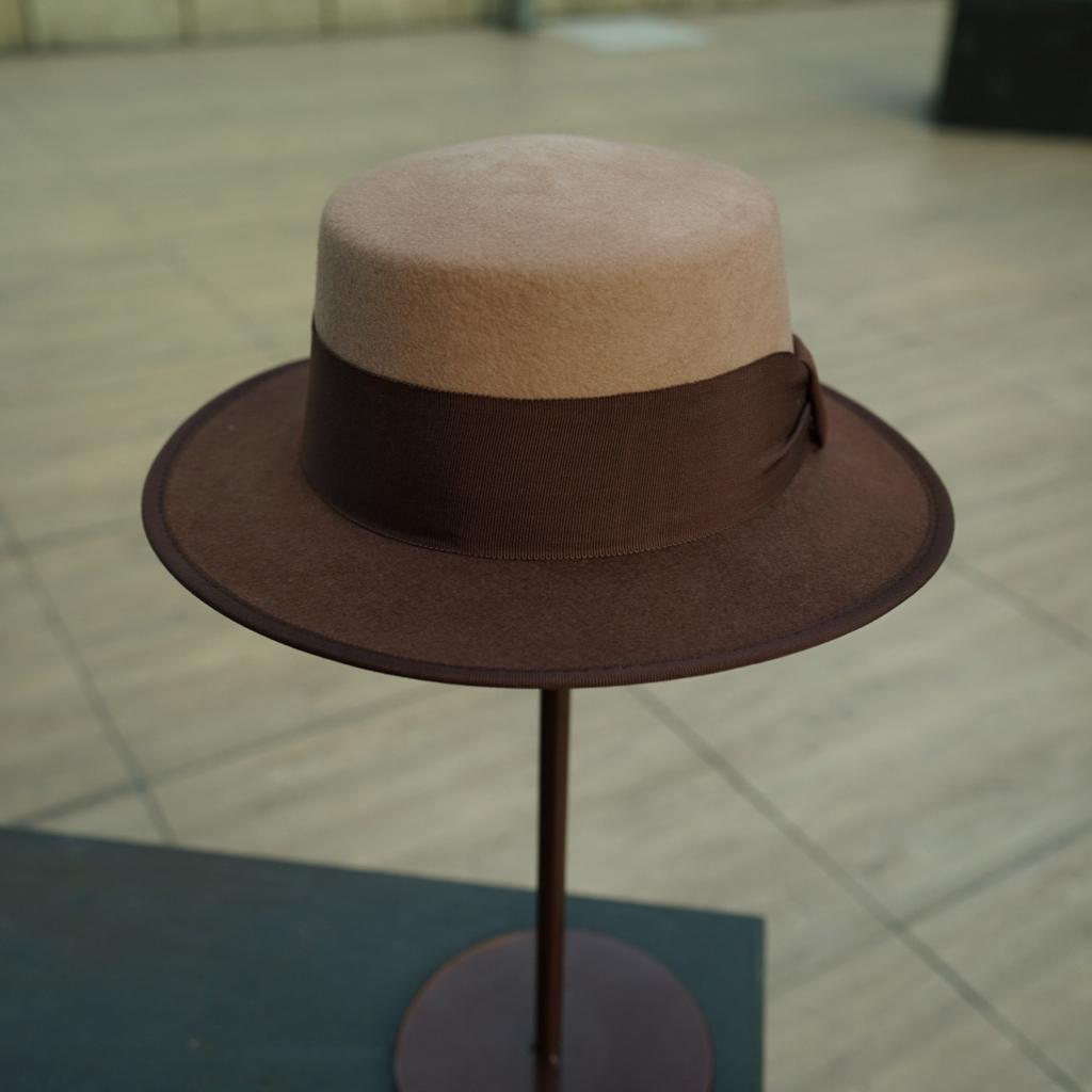 British Retro Brown Woolen Flat Top Top Top Hat Felt Hat Japanese Autumn And Winter Women'S New Versatile And Elegant