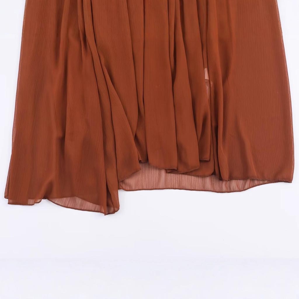 European and American autumn and winter new women's clothing temperament waist V-neck French casual solid color dress
