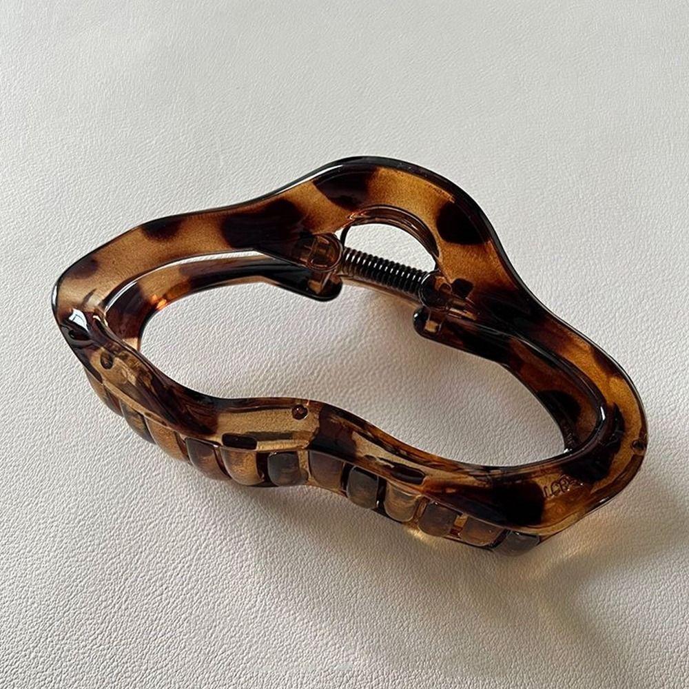 

Янтарная заколка для волос в корейском стиле, головной убор, женские аксессуары для волос, пластиковый зажим для волос, заколка для волос с волнистой линией Amber