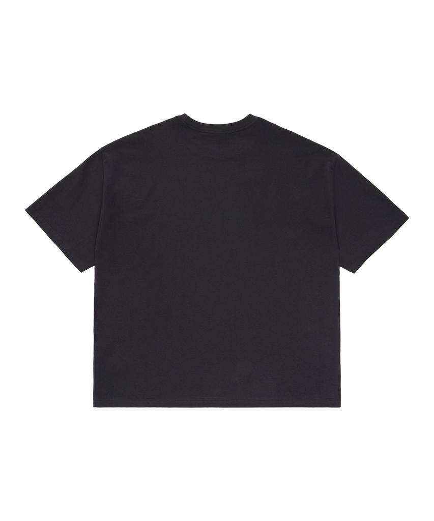 Yunibeoseugameonteu Htg Emblem T-Shirt_Charcoal
