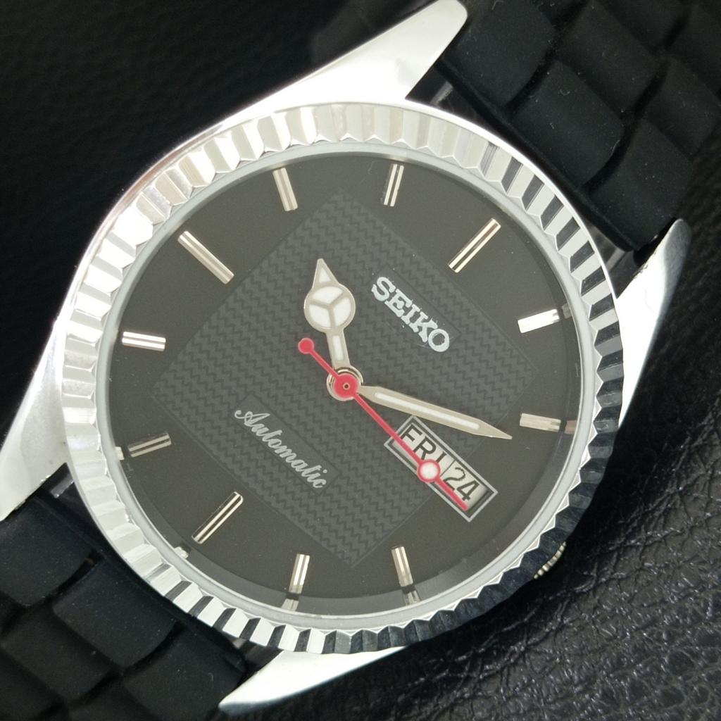 

VINTAGE REFURBISHED SEIKO AUTOMATIC 6309A JAPAN MENS BLACK DIAL WATCH a443171-1