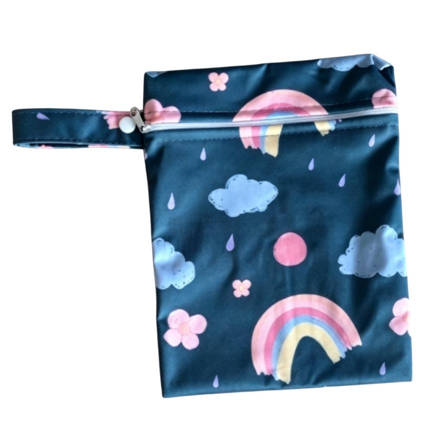 Waterproof Single Pocket Reusable Wet Diaper & Sanitary Napkin Bag