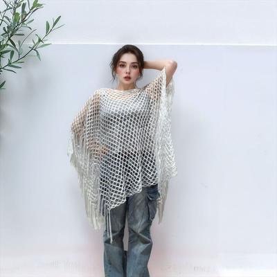 Couverture de protection solaire à pompons simple au crochet coupe ample Châle bohème Grande taille Pull décontracté ajouré Haut de vacances