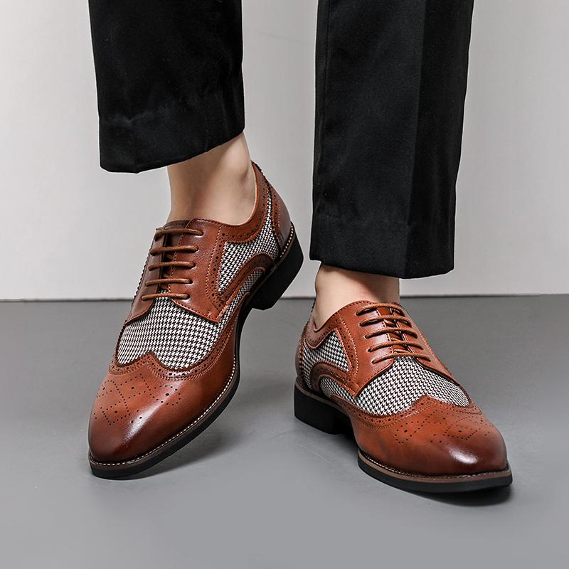 Fashion 2025 Spring British Two-Tone Brogue Shoes Men Leather Low-Cut Casual Shoes Anti-Slip Breathable Office Daily Wear Oxford Shoes