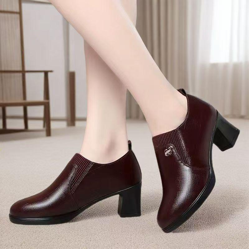 Women's shoes spring and autumn mid-heeled leather shoes women's new thick heel non-slip soft sole retro fashion versatile mother deep mouth single 