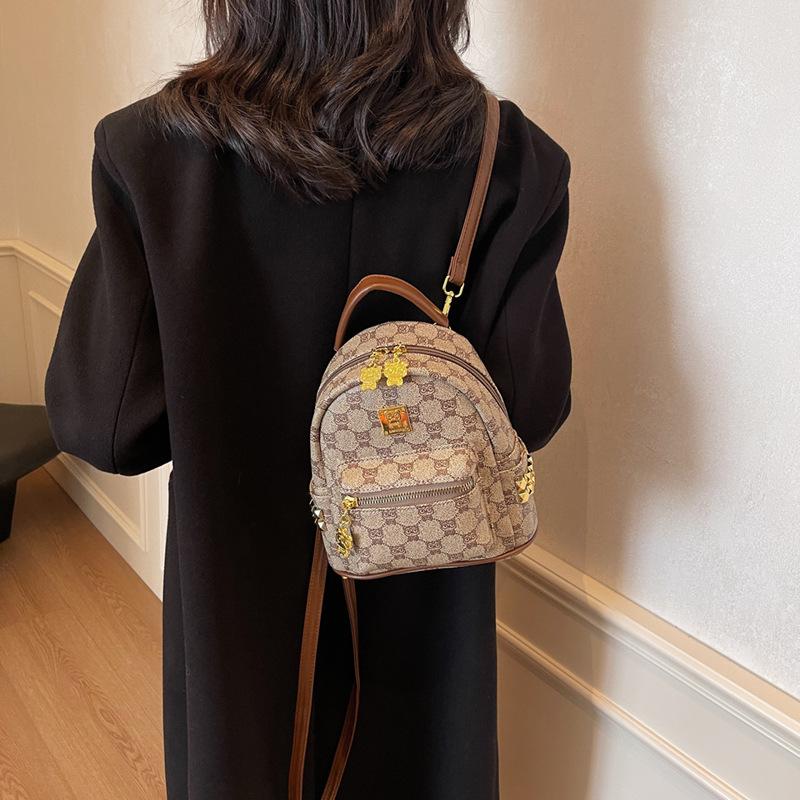 2025 Autumn and Winter New Premium Backpack Fashion Versatile Casual Schoolbag Light Luxury High-end Trendy Bag