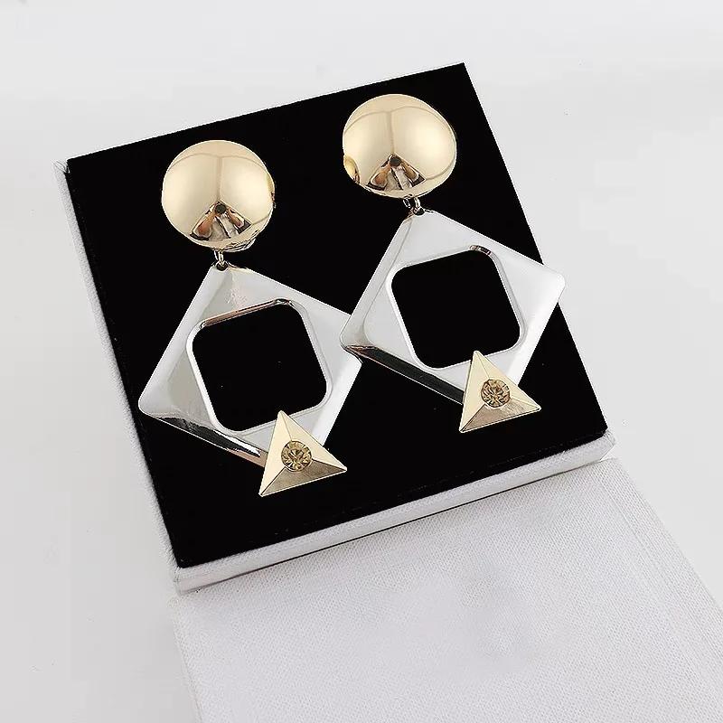 

Модные цирконовые винтажные серьги с темпераментной вставкой, геометрические серьги для женщин, тренд 2025 года, новые преувеличенные аксессуары