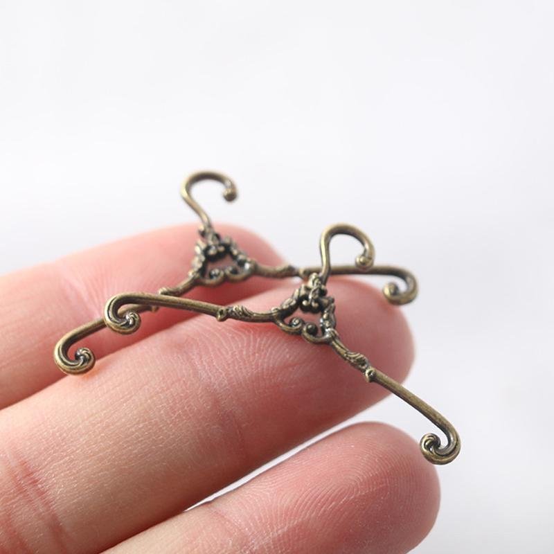 

2 шт./пакет миниатюрная ретро вешалка для пальто модель имитация украшения кукольный домик аксессуары микро ландшафт реквизит детские игрушки подарок A2