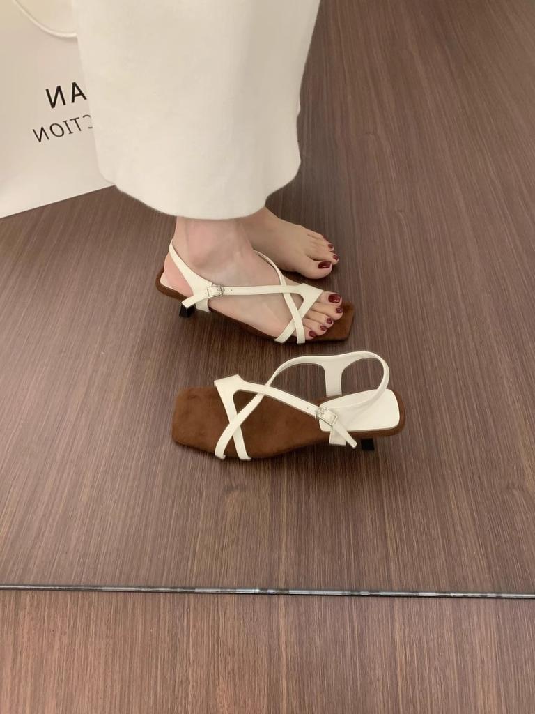 Vintage niszowe sandały z odkrytymi palcami i kwadratowym noskiem damskie letnie 2025 nowe francuskie piękne 3cm małe obcasy buty rzymskie