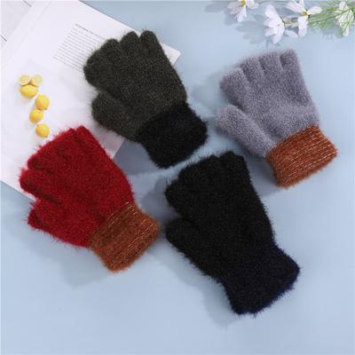 Accessories – Handsker, vanter og håndgamacher