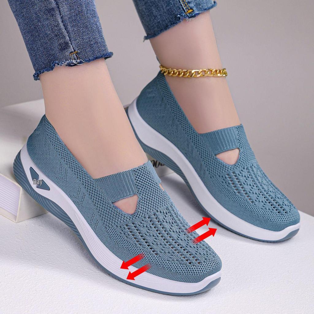 Women's Large-Size Breathable Mesh Shoes with Soft Soles for Comfort