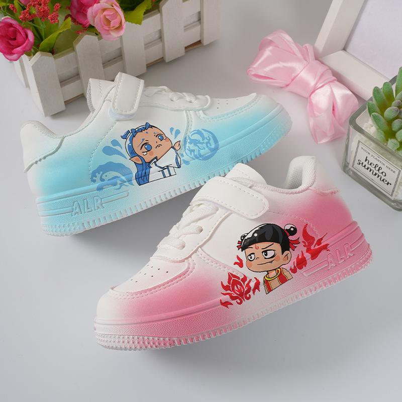 

Cartoon children s sports shoes 2025 spring and autumn new breathable student little white shoes boys board shoes girls casual shoes tide 32-37 yards, 6 pairs in one hand