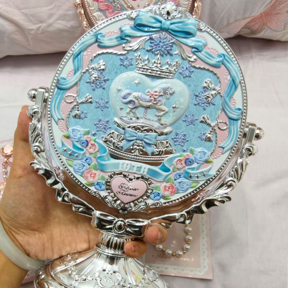 Flower Knows Midsummer Night Cloud Gift Box: Little Bear Swan Cupid Shoulder Shell
