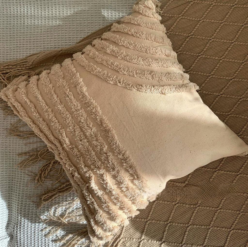 Bohemian Vintage Nordic Pillowcase Embroidered Tufted Decorative Sofa Cushion Covers Luxury Sofa Fringe Pillow Covers 45X45