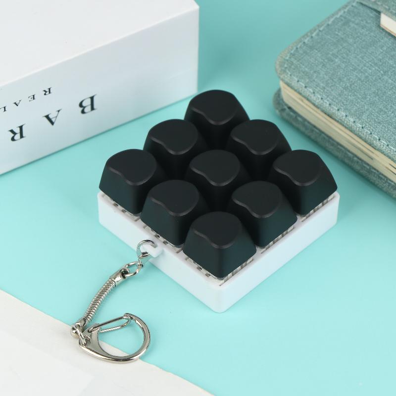 1Pc Fun 9 Keys Mechanical Keyboard Keychain Cute Creative Stress Relief Toy Keyring Adult Kid Fidget Toy Bag Pendant Gifts&