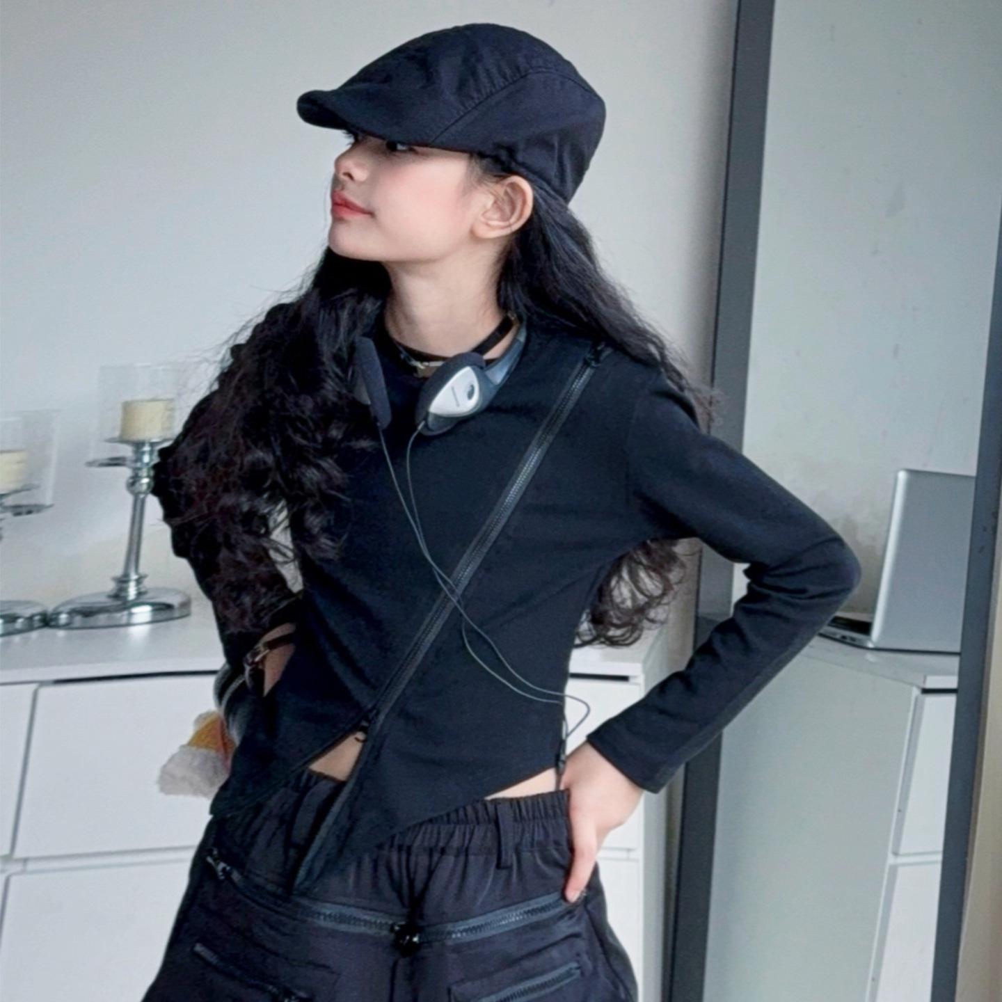 

Girls Fashionable Autumn 2025 Long-Sleeve Top & Cargo Pants Set 130 cm