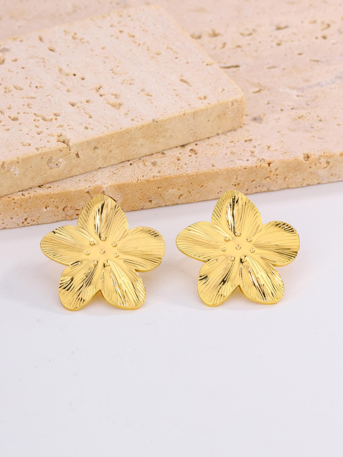 European and American simple stainless steel petal earrings, summer flower earrings, new Chinese stud earrings