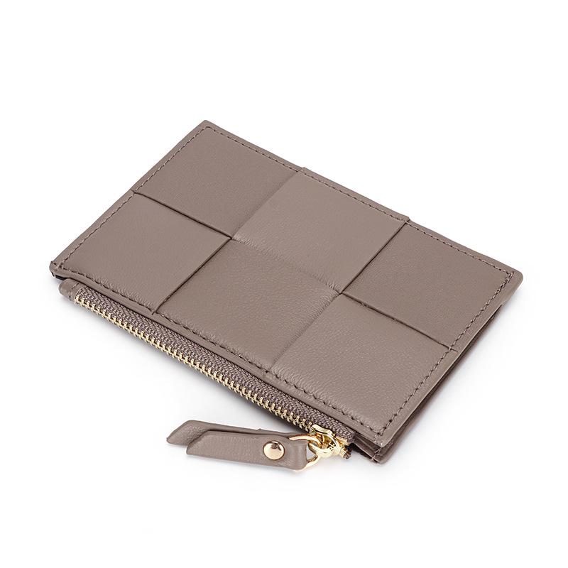 

Женский плетеный кошелек для монет и держатель для нескольких карт из натуральной овчины серый