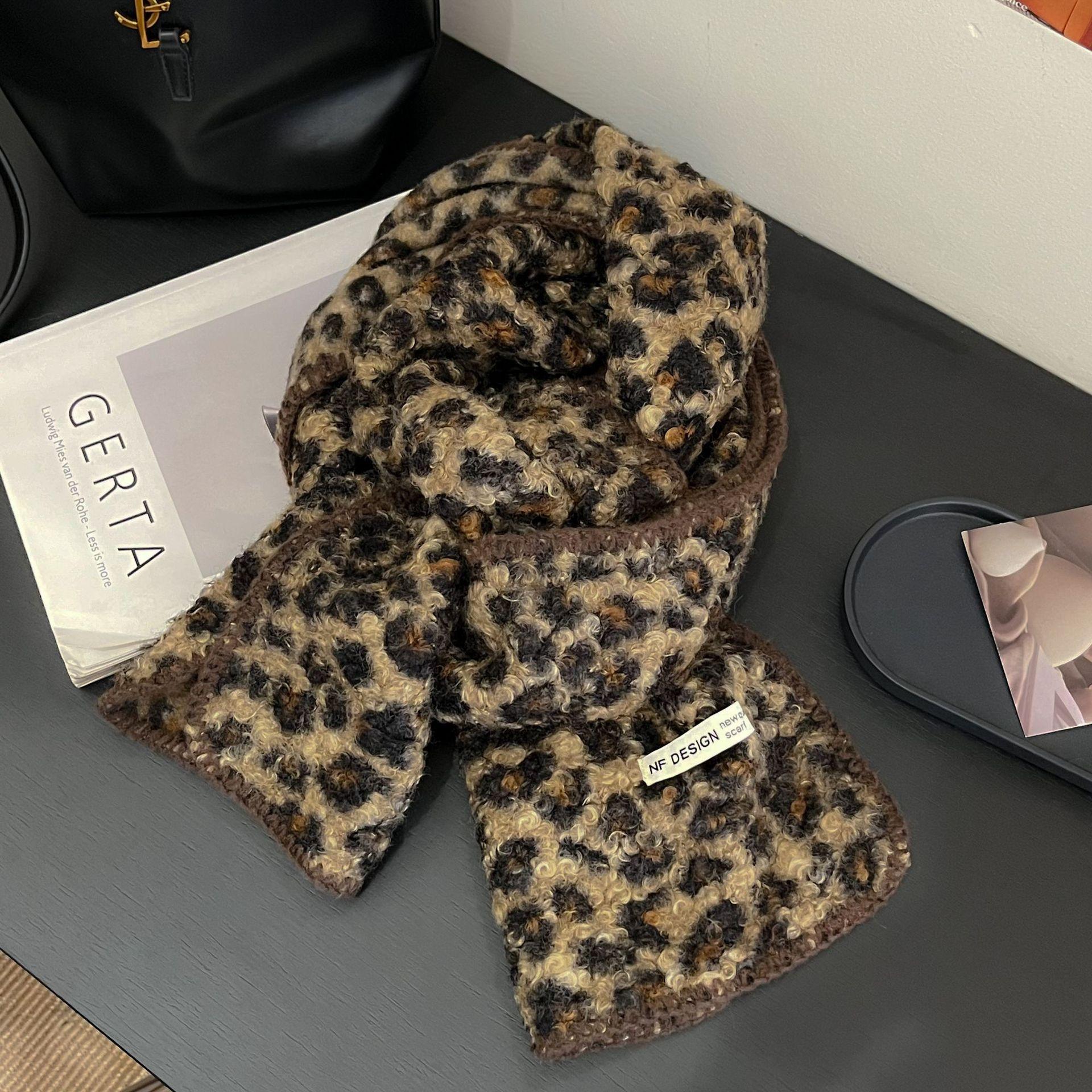 2025 retro new Spice Girl autumn and winter leopard print winter versatile scarf scarf thickened warm shawl about 180cm