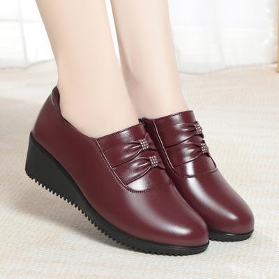 Spring and Autumn Leather Shoes Soft Leather Middleaged Mom Wedge Heel Shoes Single Shoes Women's Soft Sole Nonslip Middle Heel Comfortable 
