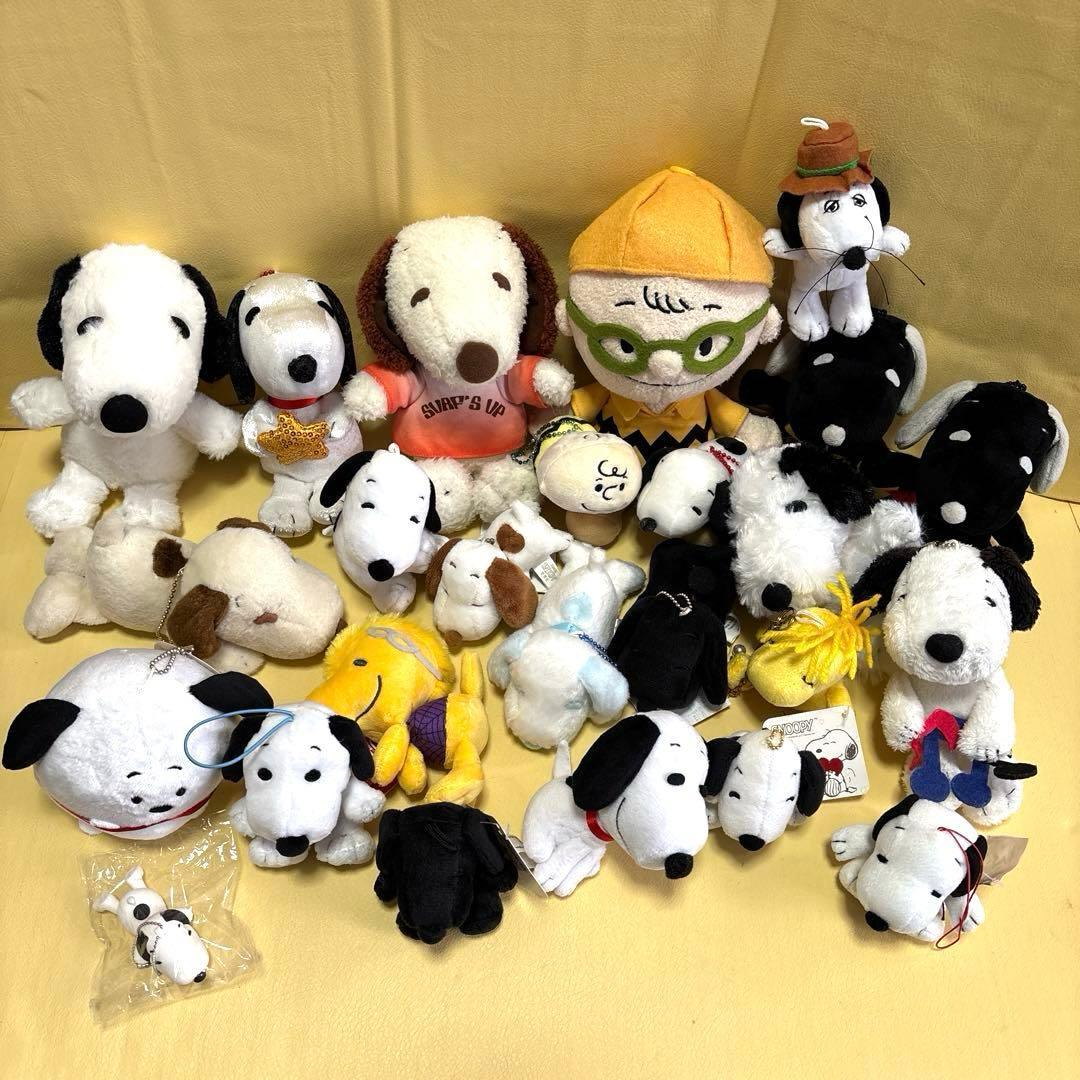 Snoopy character stuffed toy mascot bulk sale 25 pieces
