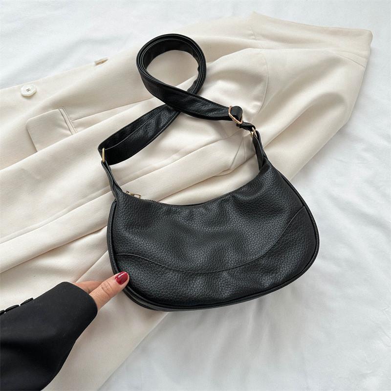 Stylish Trendy Street Fashion Pu Tote Bag For Summer 2023 With Zipper Closure