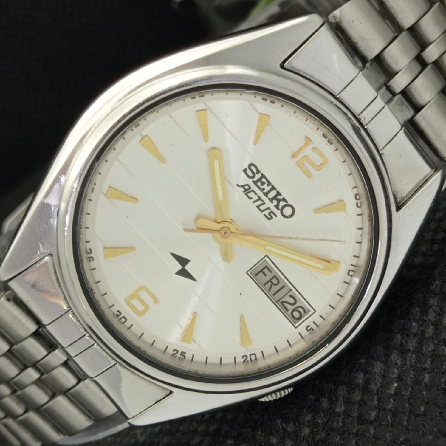 

USED VINTAGE SEIKO 5 AUTO 7009A JAPAN MENS D/D SILVER WATCH 608a-a315120-9 SKU608a-a315120