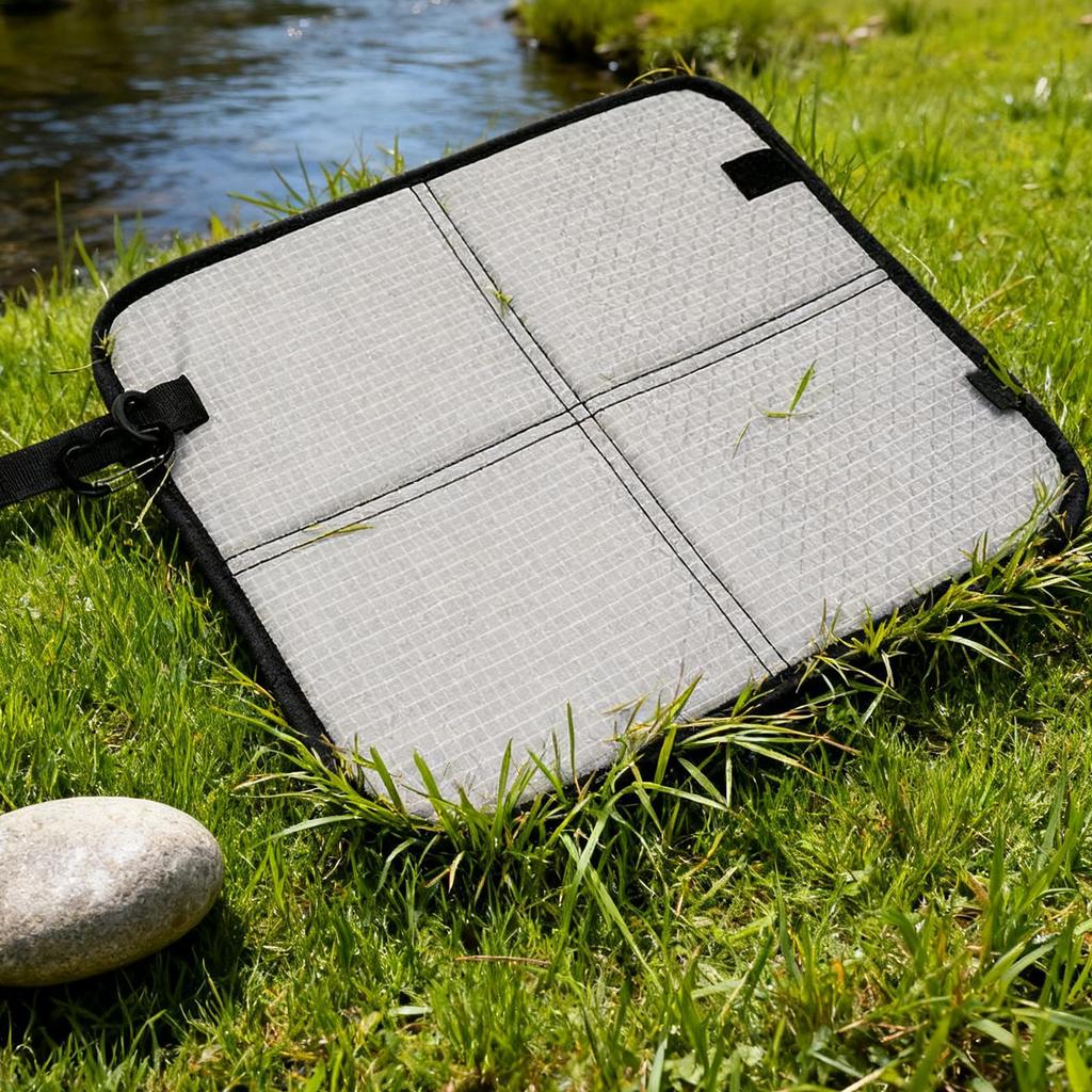 Stadium Seat Cushion Waterproof Chair Mat With Carabiner Clip Foldable Seat Cushion For Hiking Picnic Travel Airplane Sports