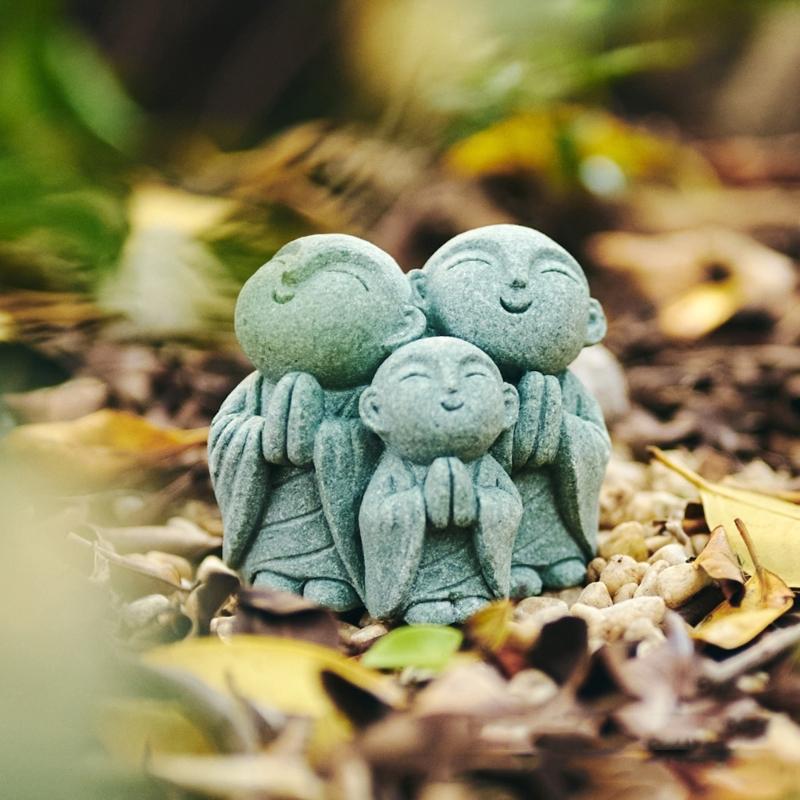 Garden Miniature Monk Sculpture Sandstone Praying Buddhas Figurine Aquariums Fish Tanks Decors For Shelf Desk Display