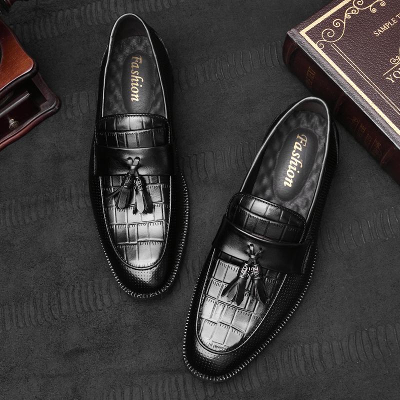 Big Size 36-45 Oxfords Leather Men Shoes Fashion Casual Pointed Toe Formal Business Wedding Dress Shoes Mens Slip On Shoes Retro