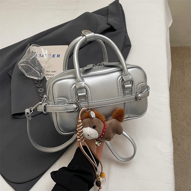 Fashionable Compact Square Handbag for Women Simple Shoulder Bag Crossbody Ideal for Commuting And Casual Use