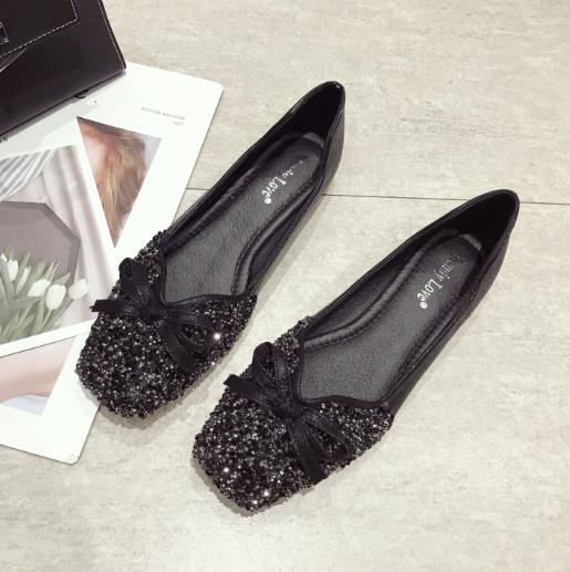 

Модная женская свадебная обувь новая корейская версия красные пайетки плоские всесезонные туфли с квадратным носком большая женская обувь 39