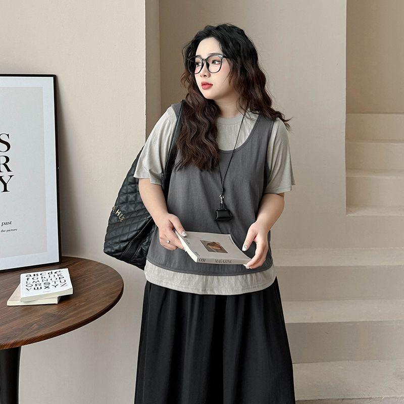 

Plus size women clothing [Western Style Street Set] Summer Fake Two Pieces Patchwork round Neck Short sleeve T-shirt/Culottes Two-piece Set Light gray Spelling dark gray-T-Shirt 9xl