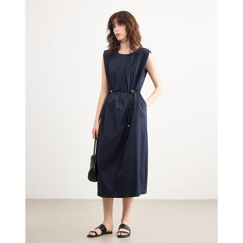 Demana Women s Sleeveless Pleated Dress with Belt L