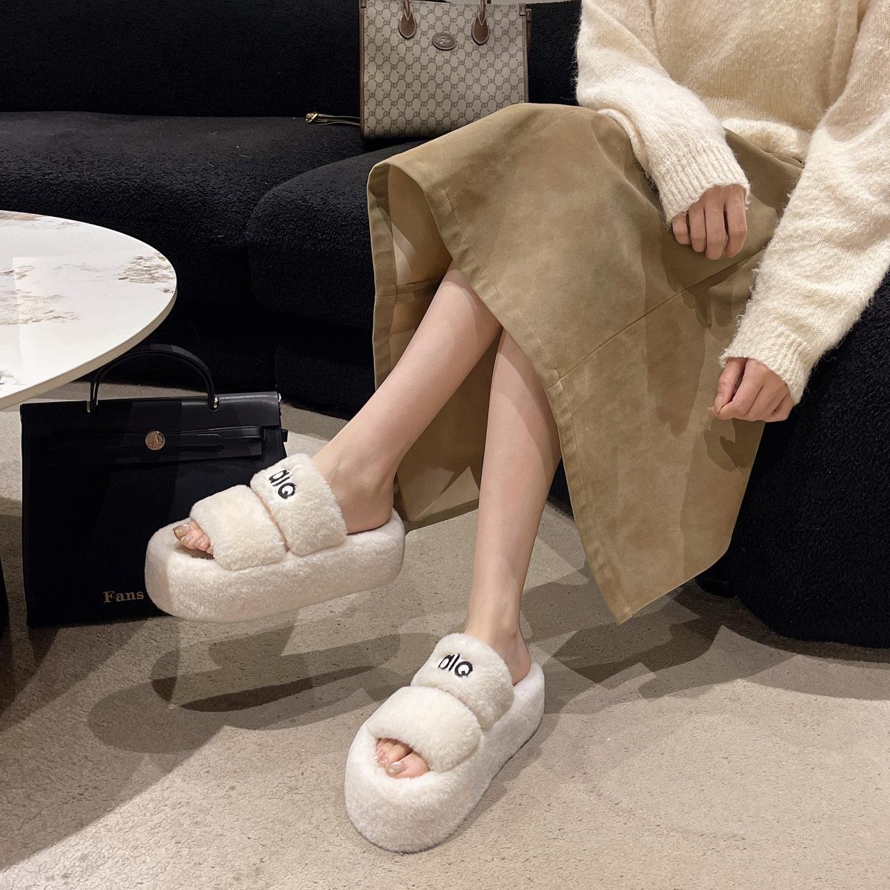 

Thick-soled Mao Mao slippers women s wear 2025 new autumn versatile casual women s shoes Internet celebrities thickened home Mao Mao shoes 40 бежевый