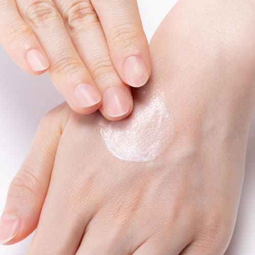 Coenrich Medicated Whitening Hand Cream Deep Moisture Super Moist 80g