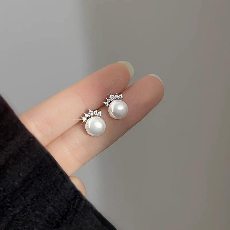 S925 Silver Needle Crown Pearl Earrings: Elegant, Versatile Luxury Design for Women (2023)