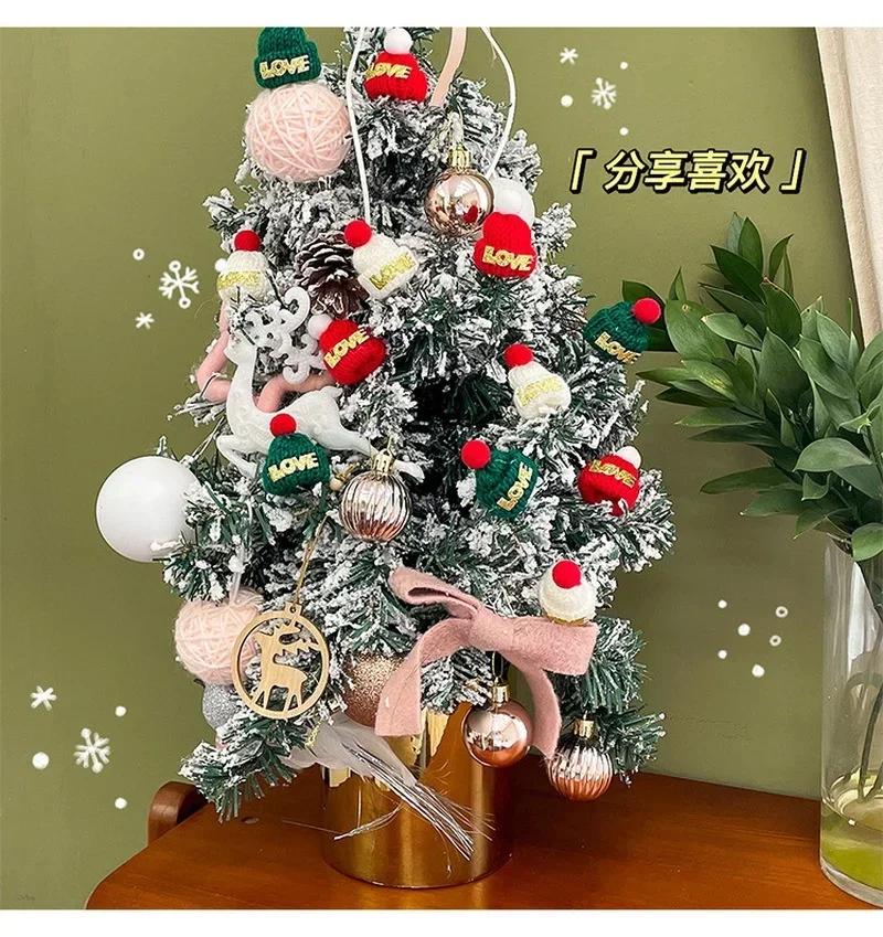 Cute Small Christmas Hat Knitted Wool Hat Cute Mini Finger Set Xmas Tree Ornaments Decoration Supplies
