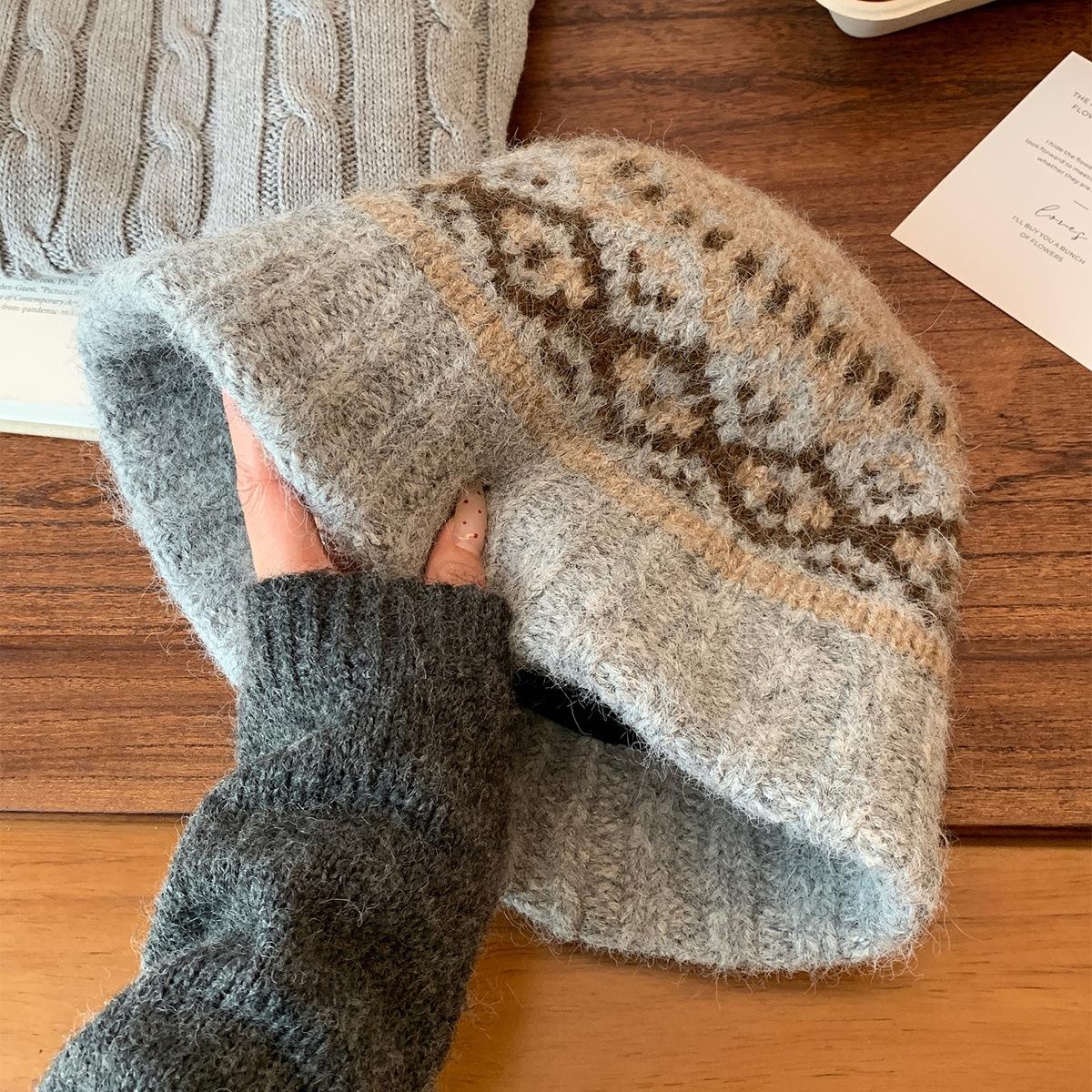 

Fair Island style retro knitted bucket hat female warm ethnic style big head circumference showing face small wool hat tide M（56-58cm） сірий колір