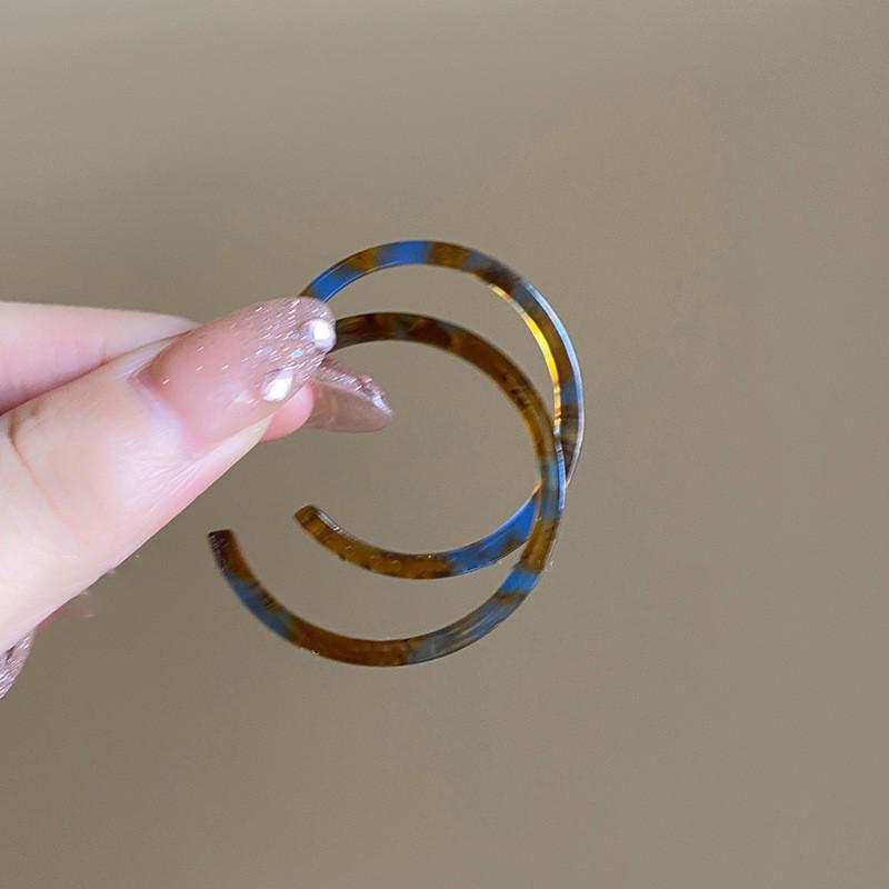 Silver Needle Geometric Irregular Resin Y2K Earrings - Retro Stud Ear Accessories for Women