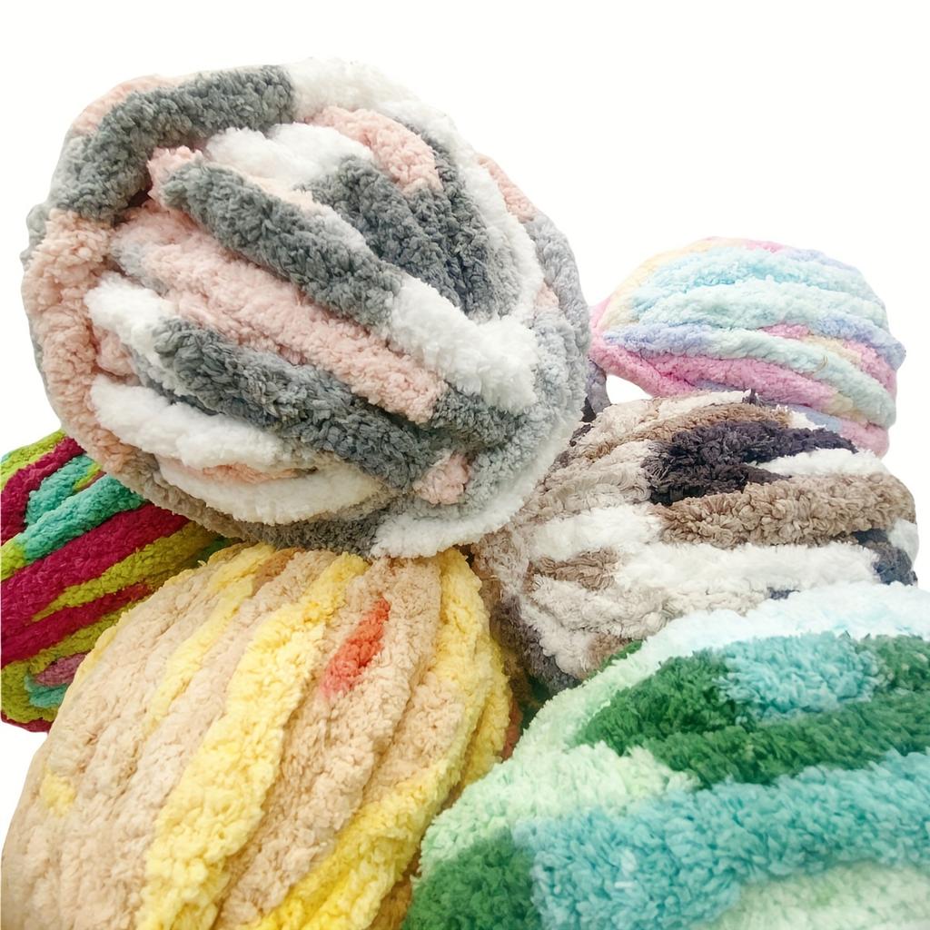 6pcs Gradient Chunky Yarn for Cushions Super Bulky Polyester Yarn Bundle (200g) - Extra Thick Ombre Yarn for DIY Pillow Covers