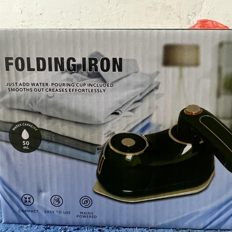 Portable Two-in-One Electric Garment Steamer & Flat Iron with Temperature Control for Dry/Wet Use