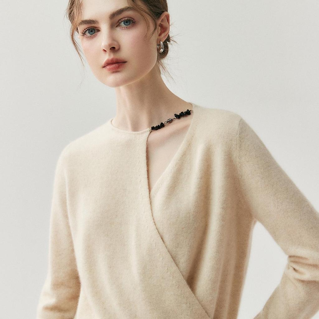 Women's French Design Cashmere Crossover Collar Sweater - Skin-Friendly, Loose Knitwear for Autumn and Winter.