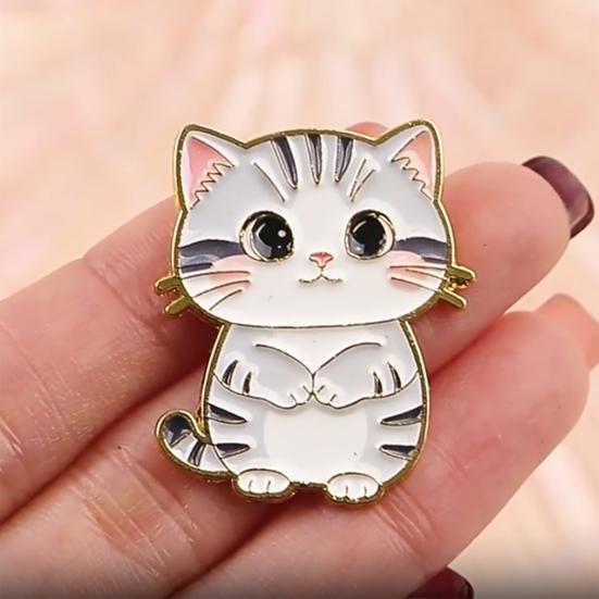 Decorative Brooch Enamel Cartoon Cat Shape Zinc Alloy Lapel Pin Sweater Dress Suit Lapel Badge Versatile Outfit Accessory